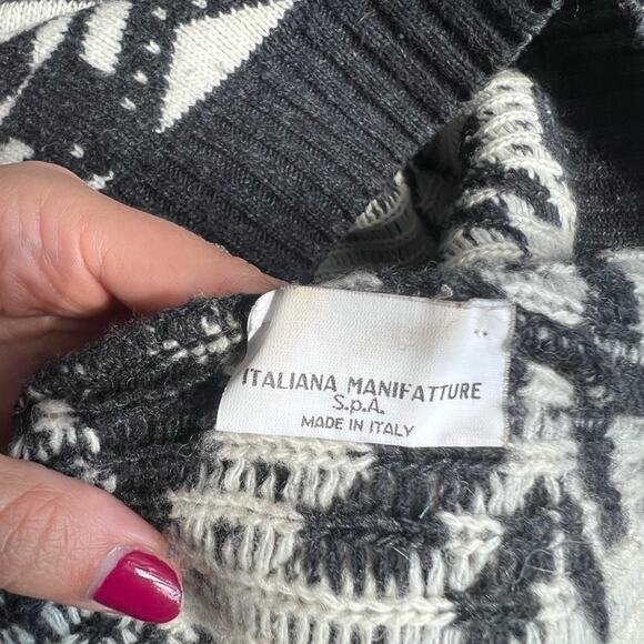 MENS 90’s VINTAGE VALENTINO JEANS ALPINE SWEATER BLACK AND WHITE - Picture 4 of 5